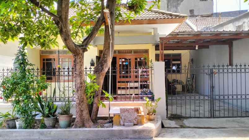 dijual rumah rungkut mapan