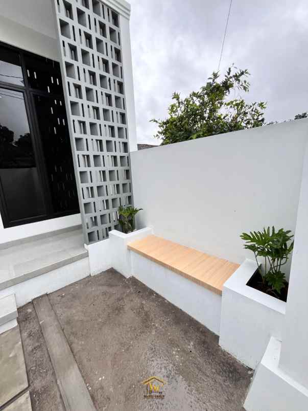 dijual rumah sardonoharjo