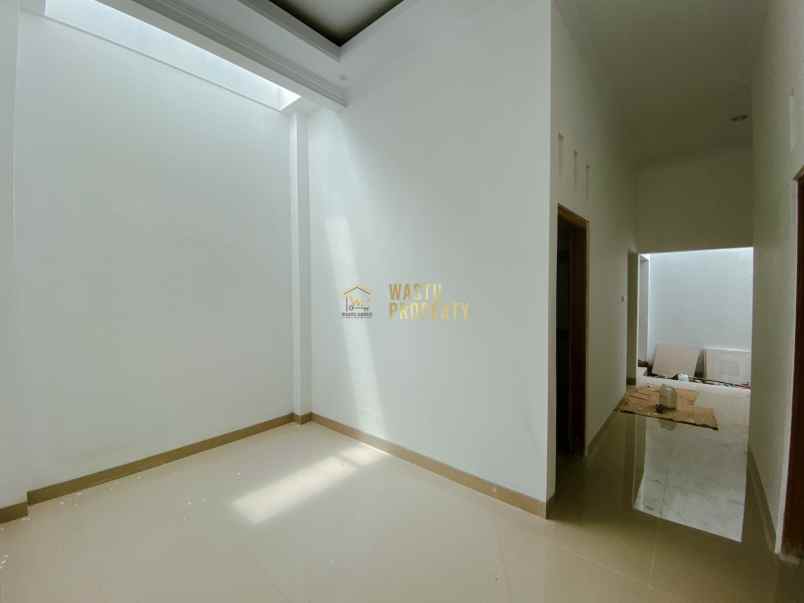 dijual rumah sardonoharjo