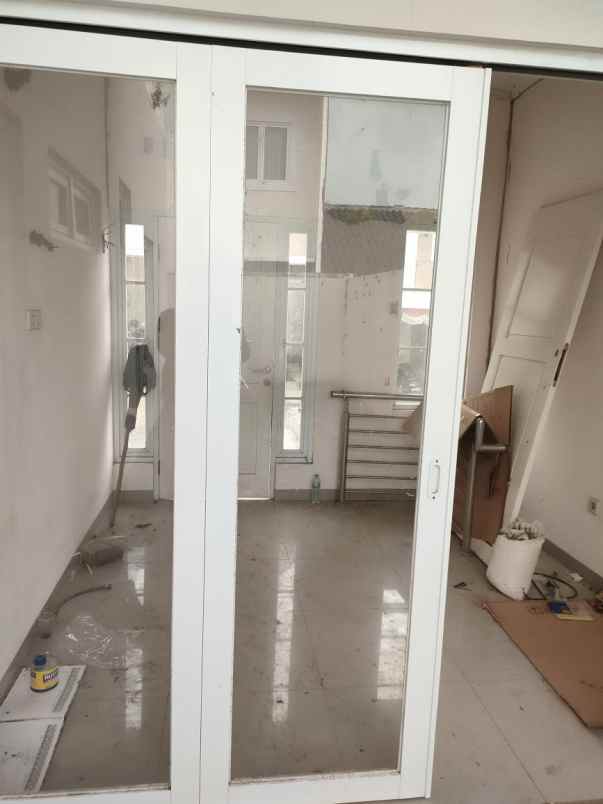 dijual rumah sariwangi