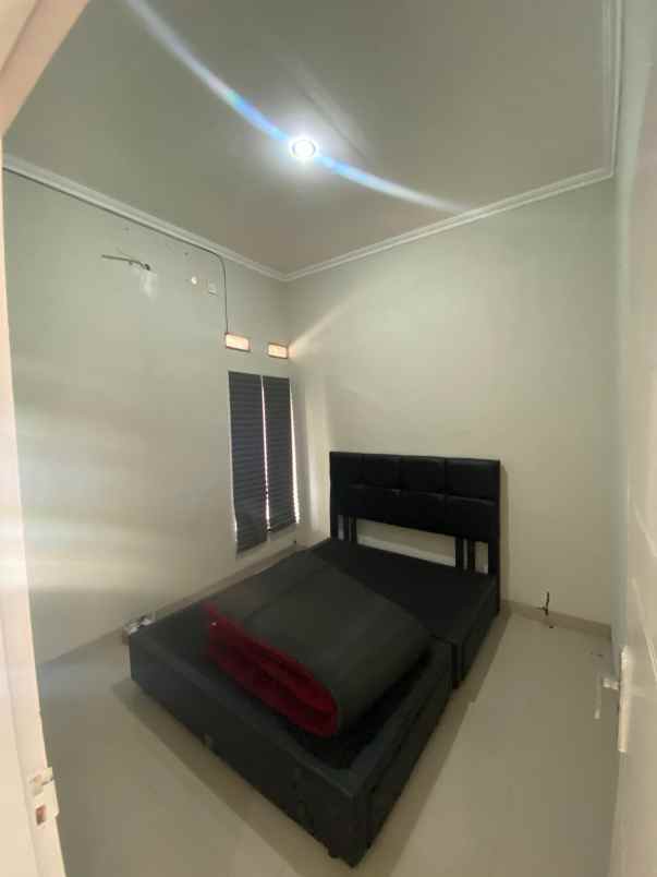 dijual rumah sawangan depok