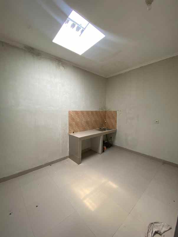 dijual rumah sawangan depok