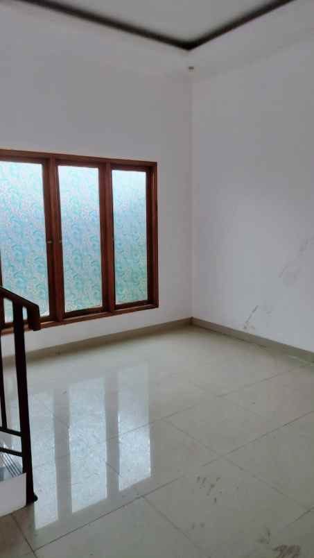 dijual rumah sawangan lama
