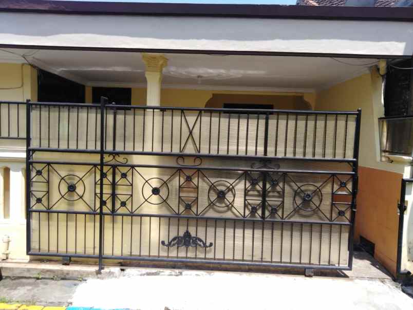dijual rumah sawojajar 1