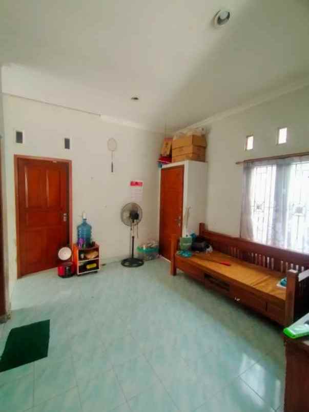 dijual rumah sd model