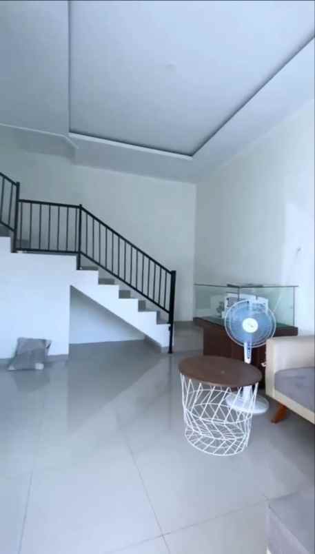 dijual rumah semanan kalideres jakarta