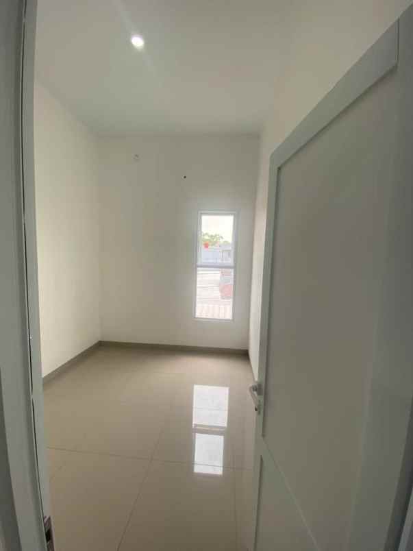 dijual rumah semanan kalideres jakarta