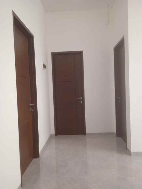 dijual rumah setra duta grande bandung