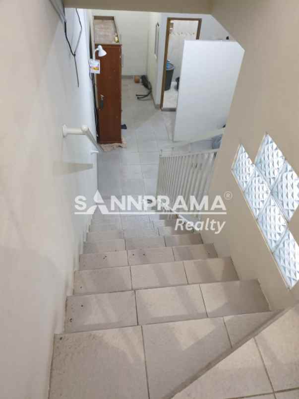 dijual rumah shm dalam cluster di beji depok siap huni