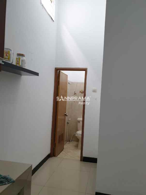 dijual rumah shm dalam cluster di beji depok siap huni