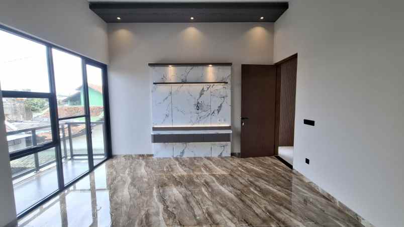 dijual rumah sinduharjo