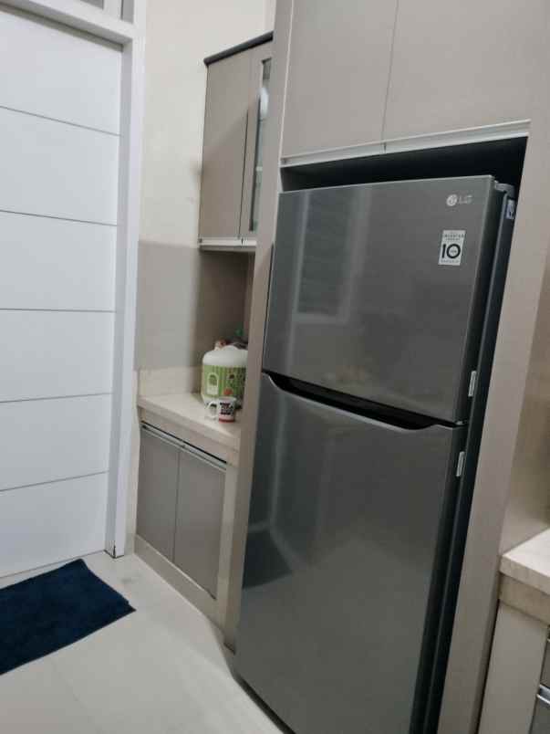 dijual rumah srengseng