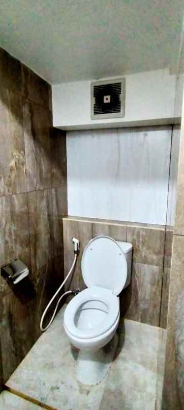 dijual rumah srengseng sawah