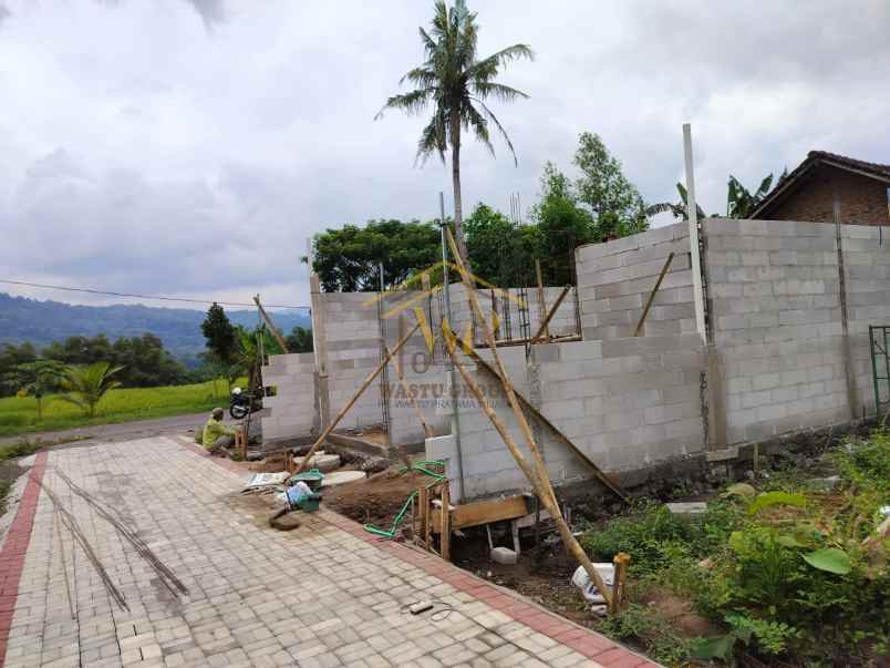 dijual rumah sumberharjo prambanan