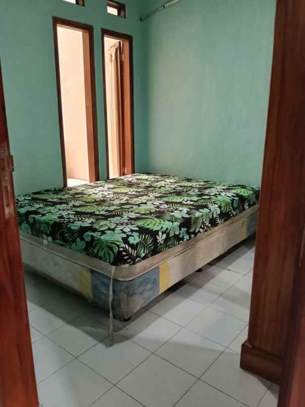 dijual rumah surya residence