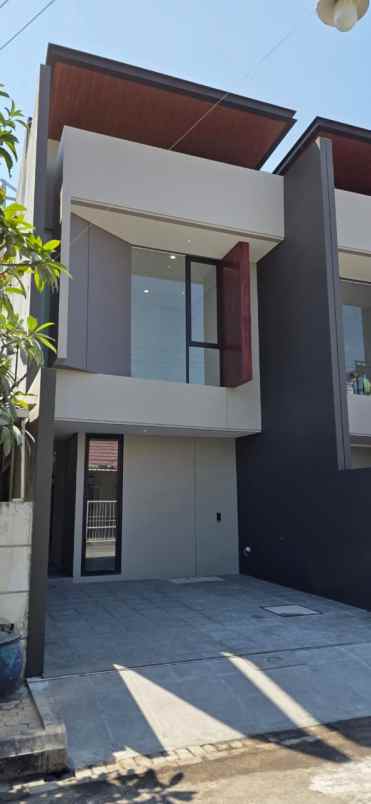 dijual rumah sutorejo prima