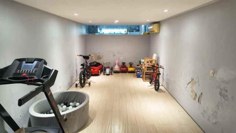 dijual rumah sutorejo prima tengah