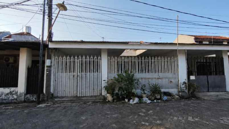 dijual rumah sutorejo tengah