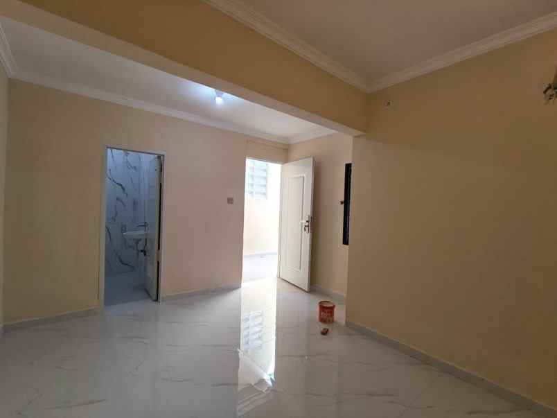 dijual rumah taman gapura
