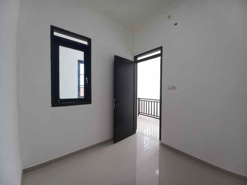 dijual rumah taman kebalen