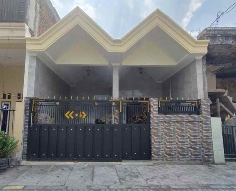 dijual rumah tambaksari