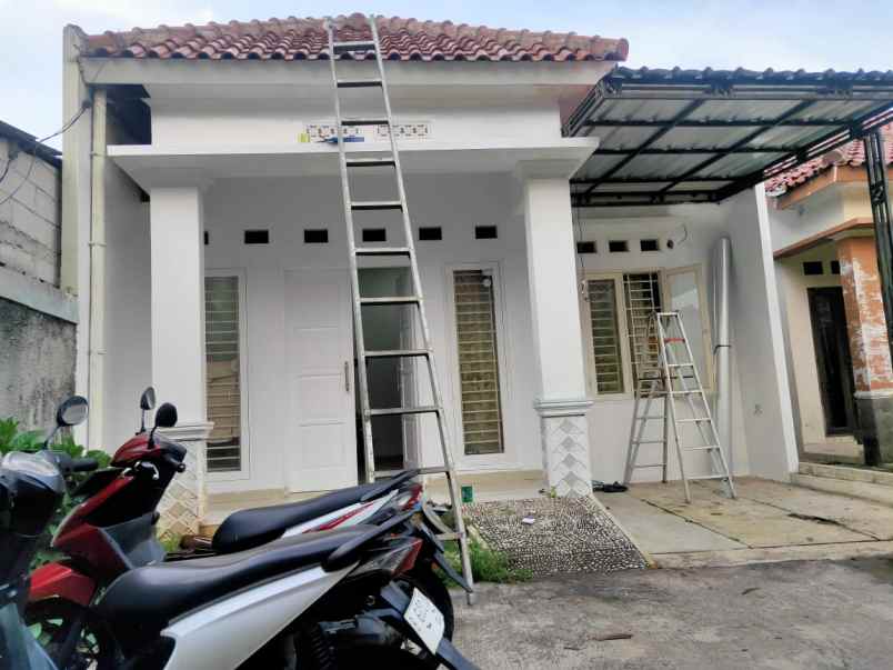 dijual rumah tanah baru townhouse
