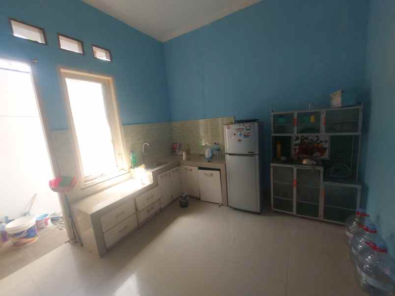 dijual rumah tanah baru townhouse