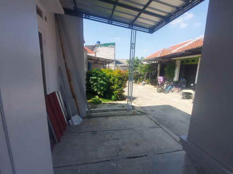 dijual rumah tanah baru townhouse