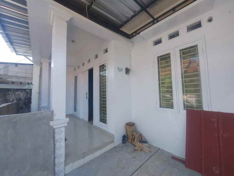 dijual rumah tanah baru townhouse