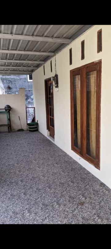 dijual rumah tengah kota magetan