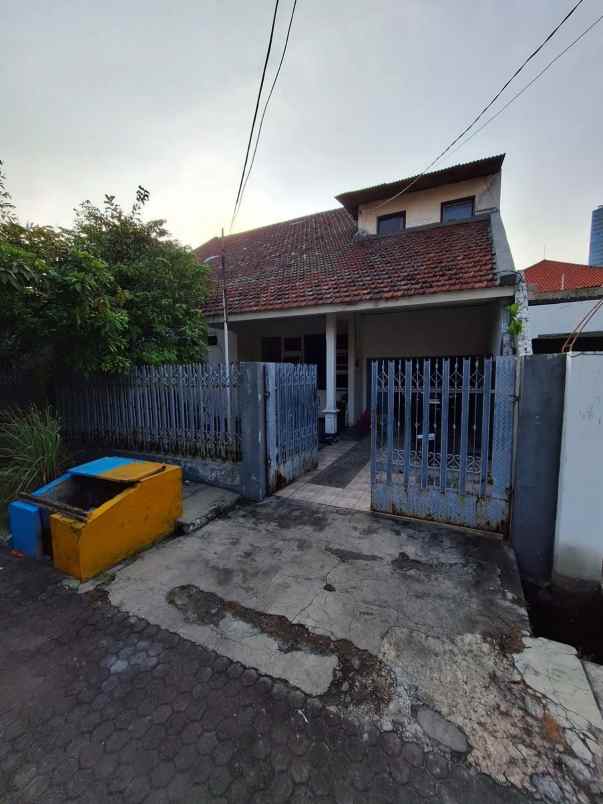 dijual rumah tenggilis kendangsari