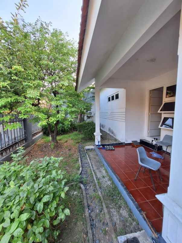 dijual rumah tenggilis kendangsari