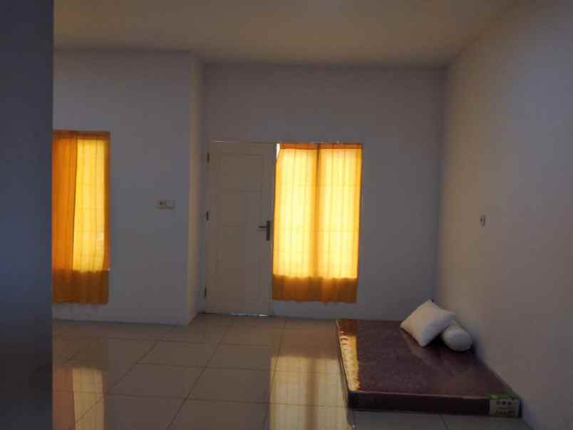 dijual rumah the halton place menteng 7