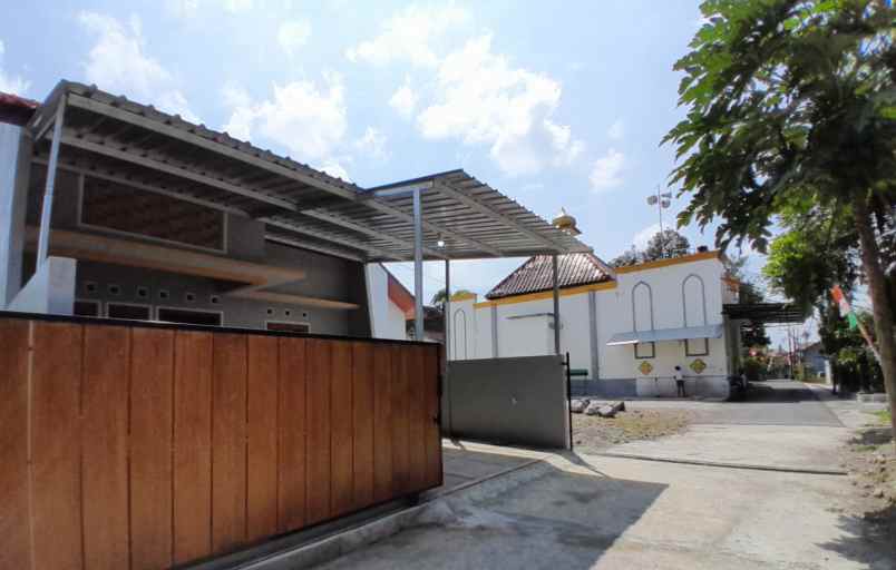 dijual rumah tirtomartani