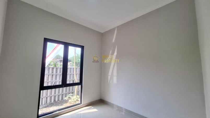 dijual rumah trihanggo