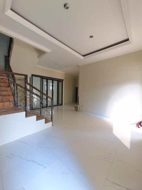 dijual rumah trjap084