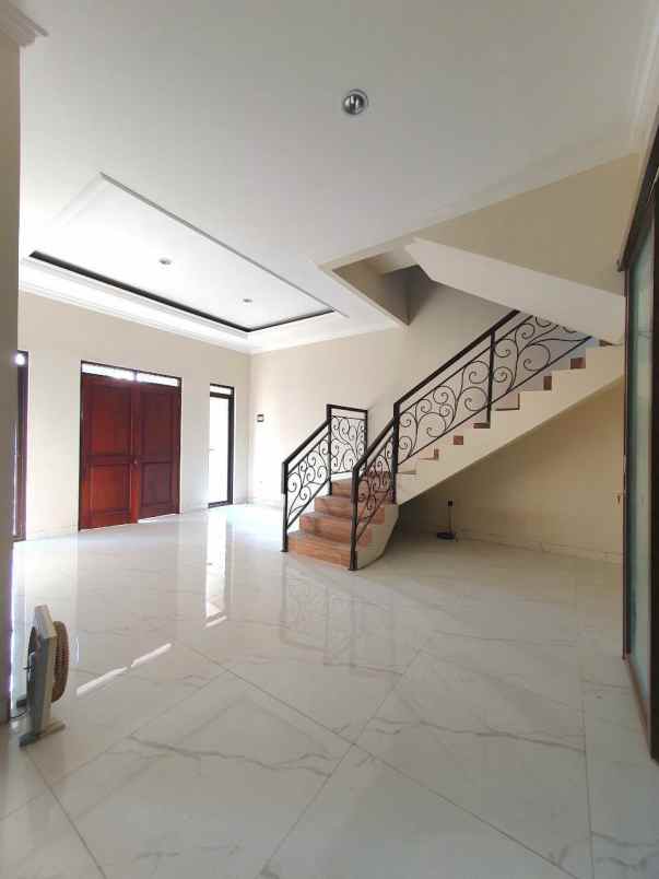 dijual rumah trjap084