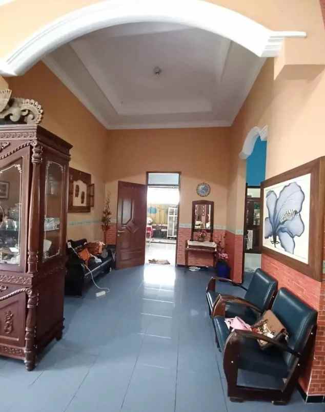 dijual rumah tulus besar