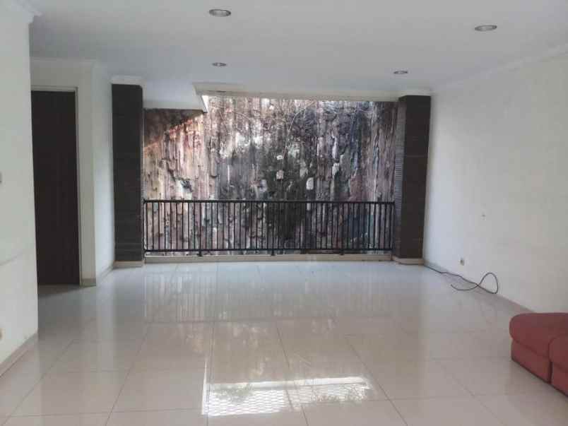 dijual rumah utan kayu