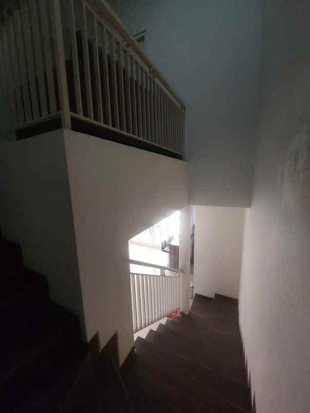 dijual rumah villa kalijudan indah