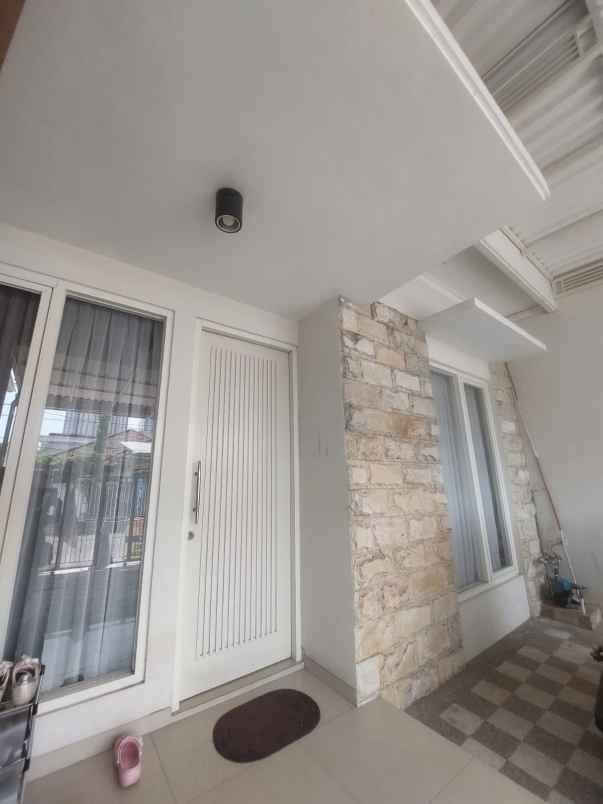 dijual rumah villa kalijudan indah