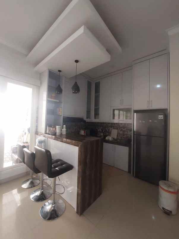dijual rumah villa kalijudan indah