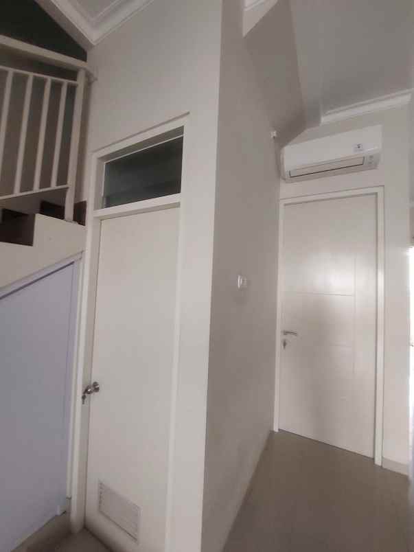 dijual rumah villa kalijudan indah