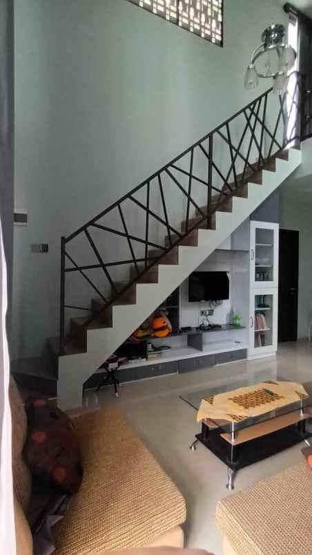 dijual rumah villa lokasi bumiaji kota wisata batu