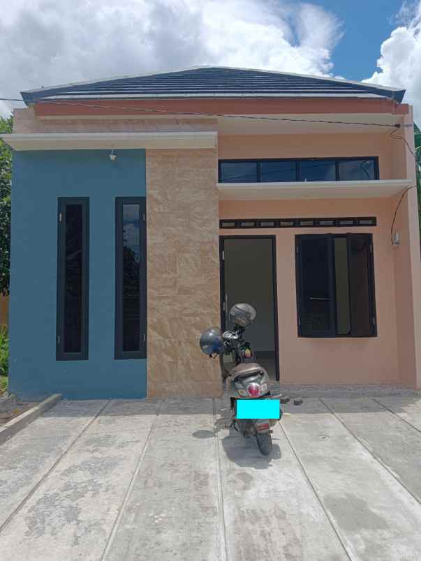 dijual rumah waru