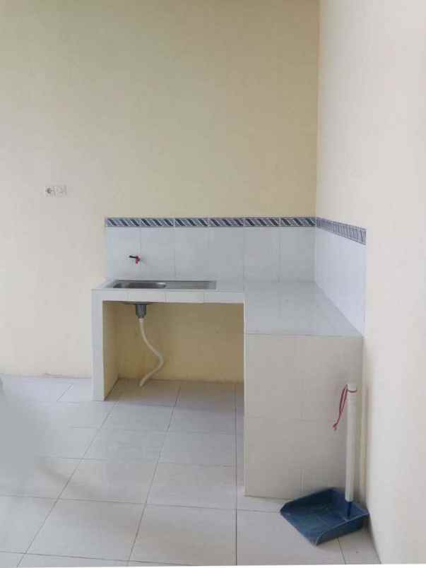 dijual rumah wiguna