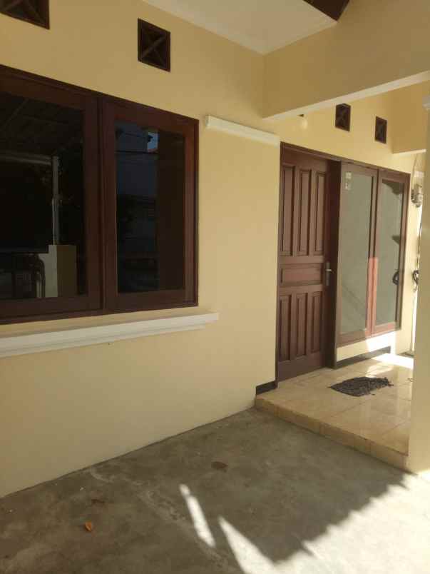 dijual rumah wiguna