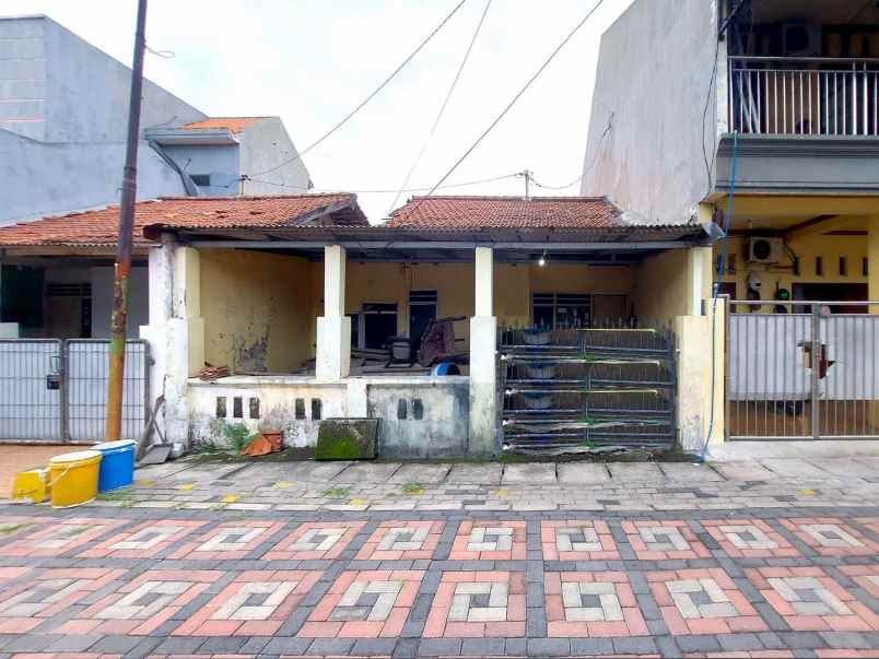 dijual rumah wiguna