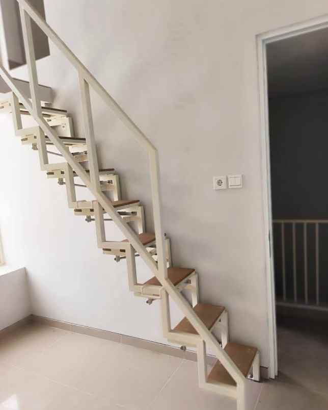 dijual rumah wisata bukit mas