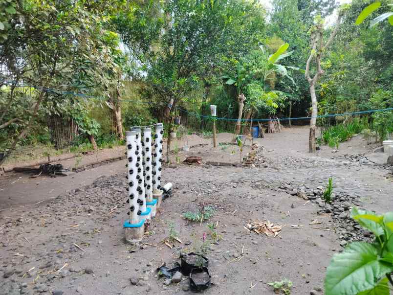 dijual tanah beserta cafe rumah di jalan kaliurang